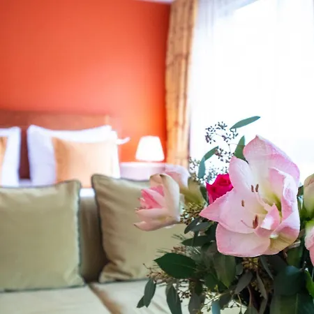 Hotel The New Midi