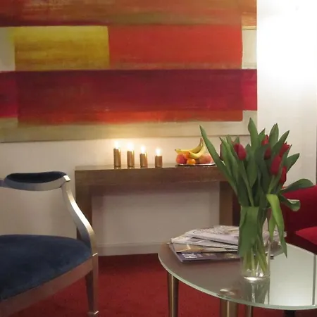 The New Midi Hotel 4*
