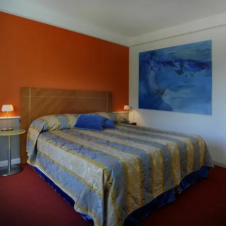 The New Midi Hotel