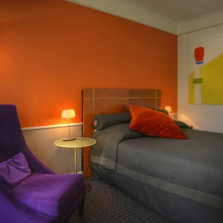 Hotel The New Midi